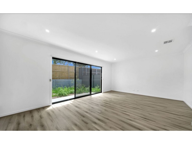 6 Addison Close, Officer VIC 3809