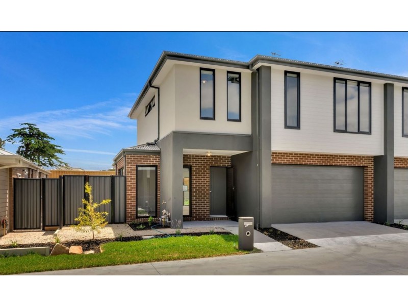 6 Addison Close, Officer VIC 3809