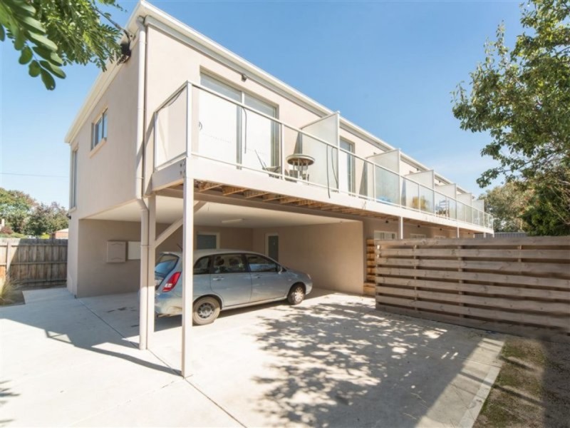 2 Heath Avenue, Frankston VIC 3199