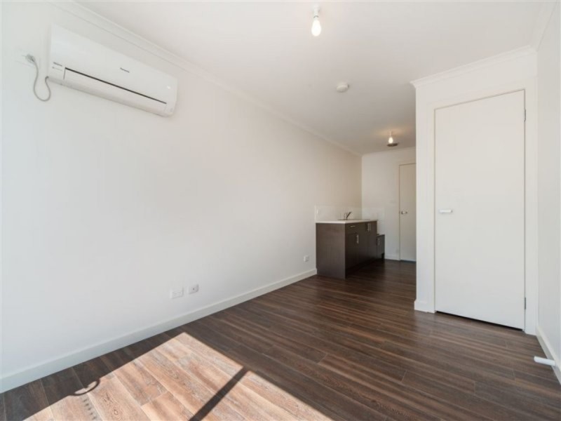 2 Heath Avenue, Frankston VIC 3199