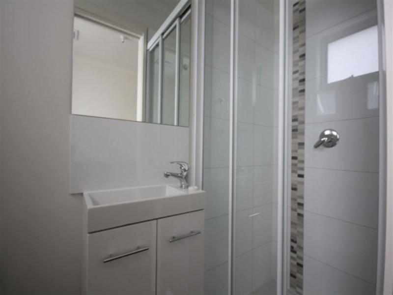 2 Heath Avenue, Frankston VIC 3199