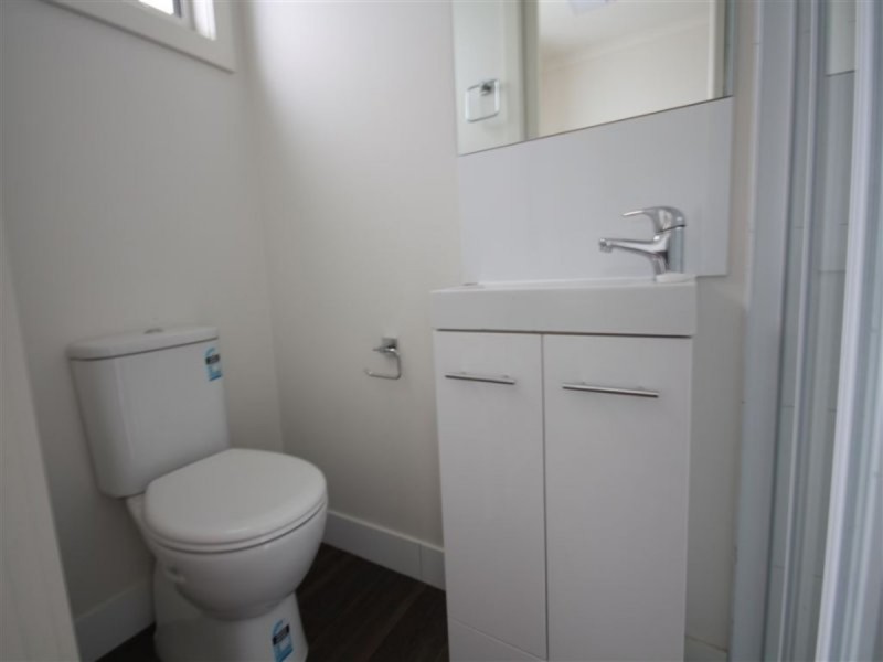 2 Heath Avenue, Frankston VIC 3199