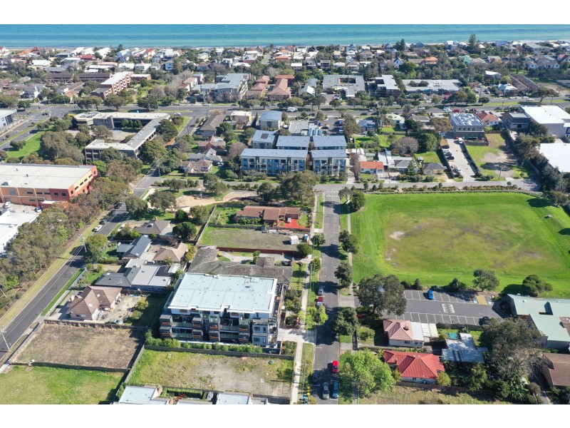 13 Ebdale Street, Frankston VIC 3199