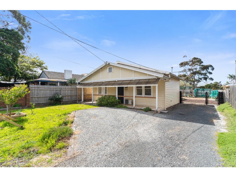 2 Bragge Street, Frankston VIC 3199