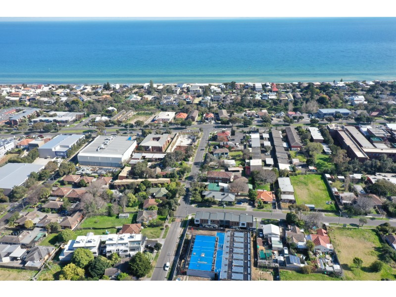 2 Bragge Street, Frankston VIC 3199