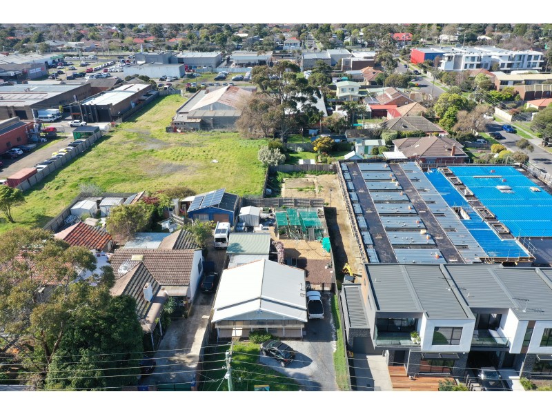 2 Bragge Street, Frankston VIC 3199