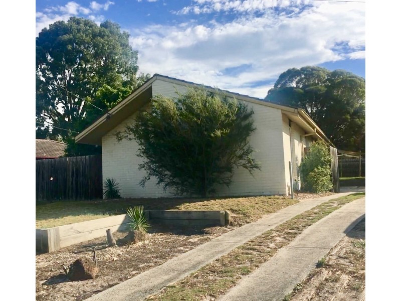 105 Rosemary Crescent, Frankston North VIC 3200