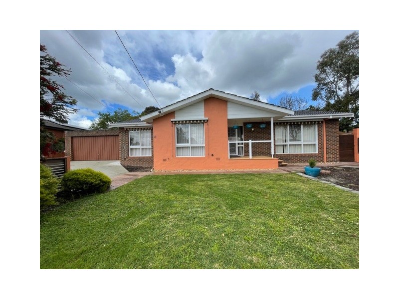 8 Acton Close, Frankston VIC 3199