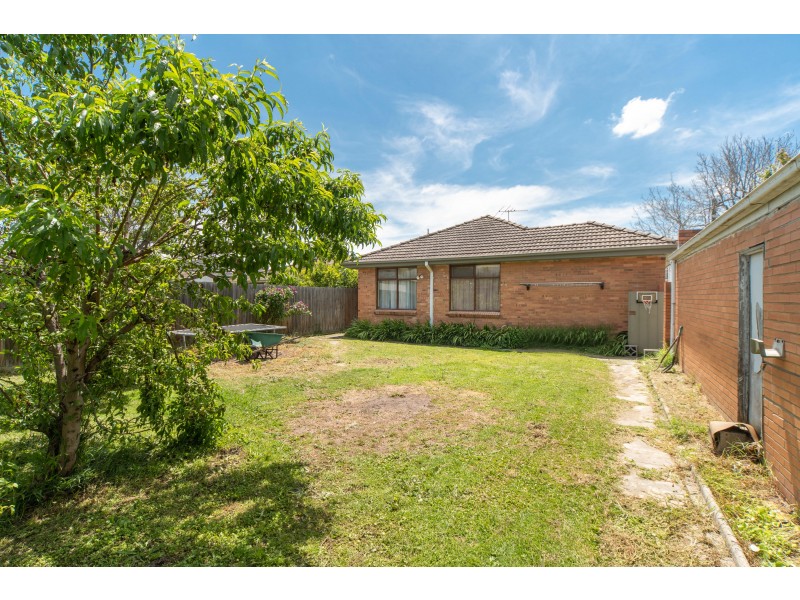 2 Adrian Street, Bentleigh East VIC 3165
