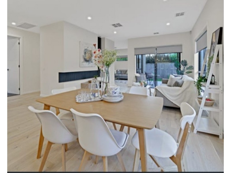 5 Pesaro Street, Clyde VIC 3978