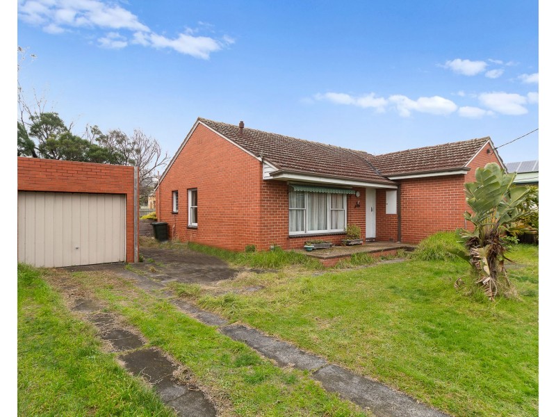 56 McMahons Road, Frankston VIC 3199