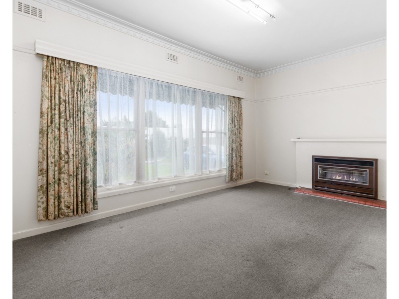 56 McMahons Road, Frankston VIC 3199