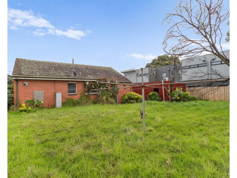 56 McMahons Road, Frankston VIC 3199