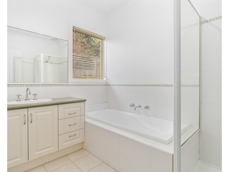 2/5 Myola Street, Carrum VIC 3197