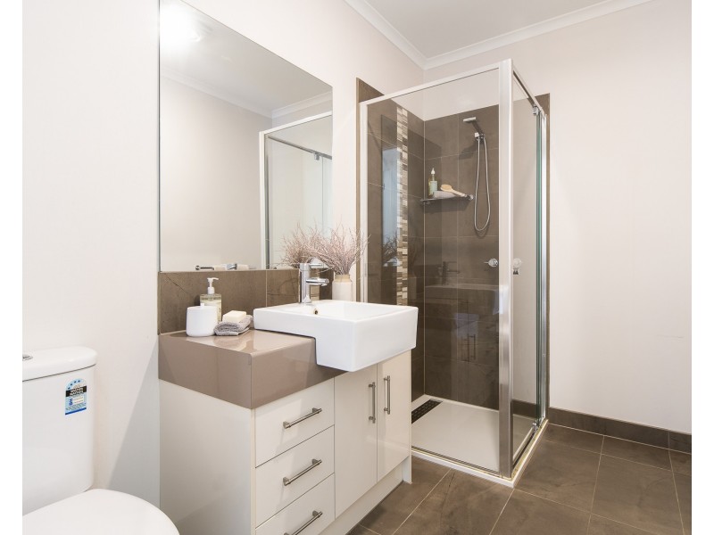2/176 Fortescue Avenue, Seaford VIC 3198