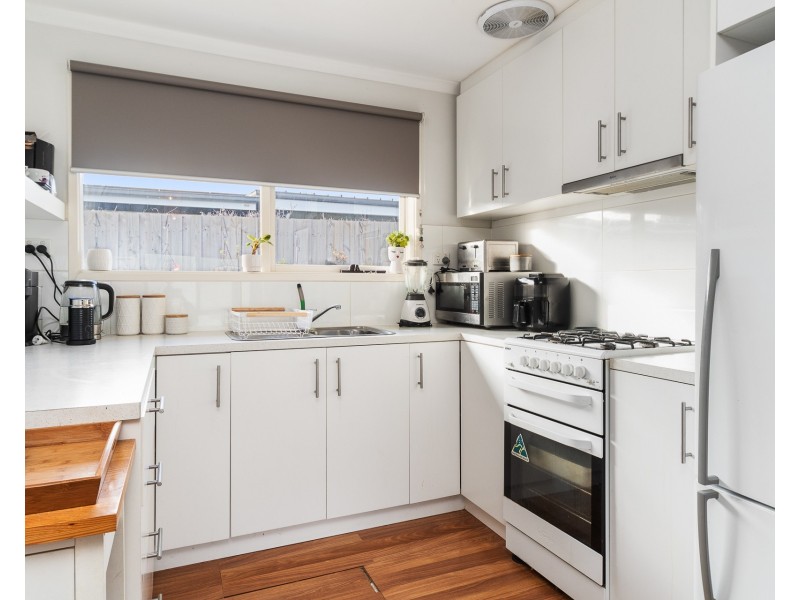 2/29 Molesworth Street, Seaford VIC 3198