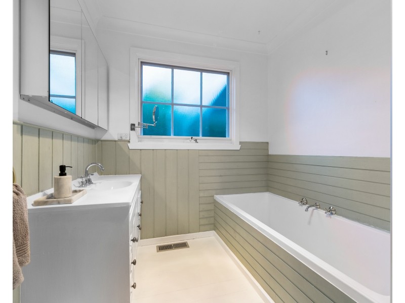 77 Lipton Drive, Frankston VIC 3199