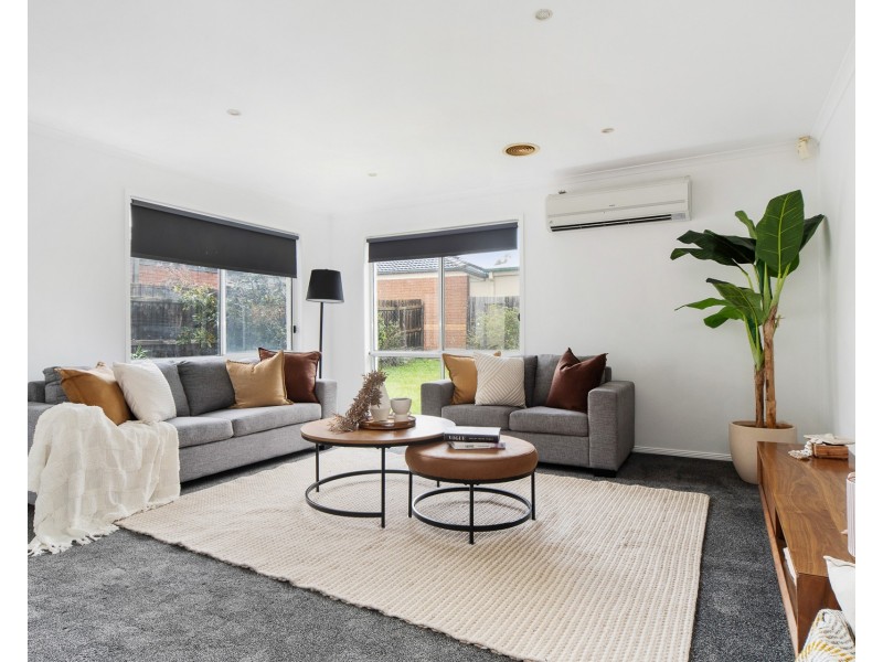 10 Vivi Court, Skye VIC 3977