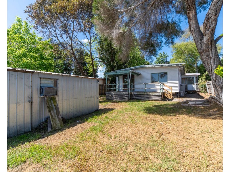 9 Coprosma Avenue, Frankston VIC 3199