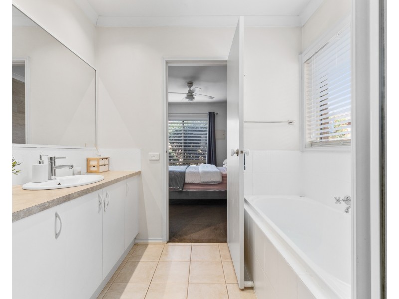 2/145 Austin Road, Seaford VIC 3198