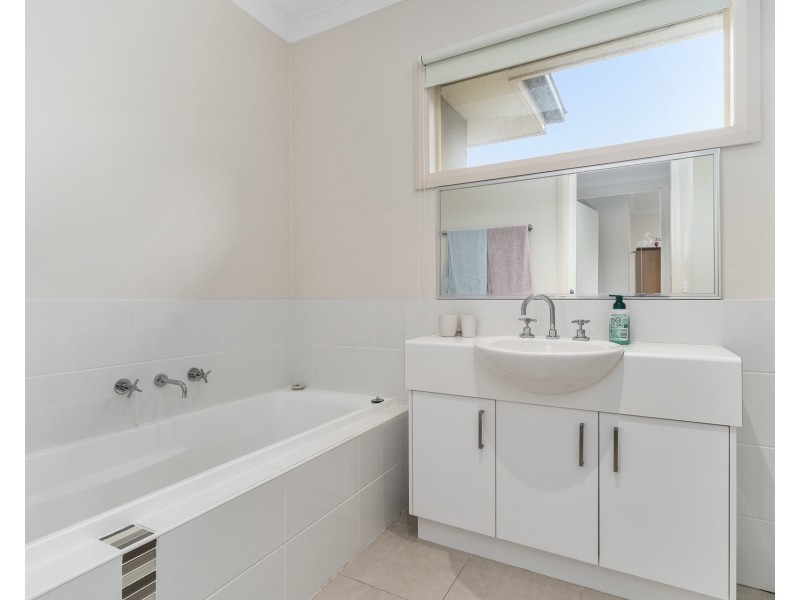1/10 Robinia Street, Frankston VIC 3199