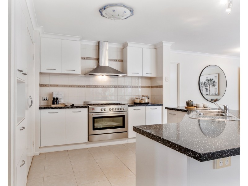 43 Balinga Drive, Skye VIC 3977