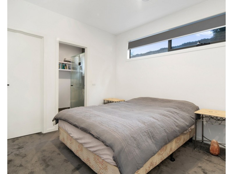 2/11 Rosemary Crescent, Frankston North VIC 3200