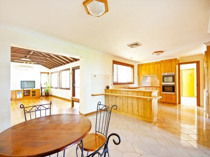 18 Charmer Crescent, Minchinbury NSW 2770