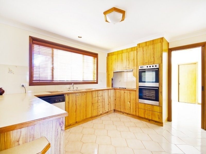 18 Charmer Crescent, Minchinbury NSW 2770