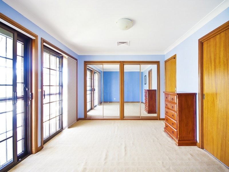 18 Charmer Crescent, Minchinbury NSW 2770