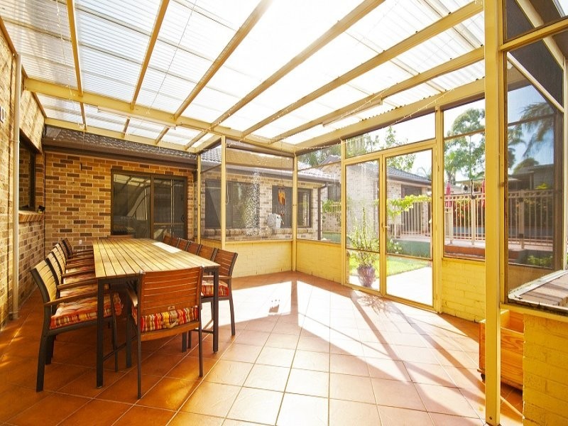 18 Charmer Crescent, Minchinbury NSW 2770