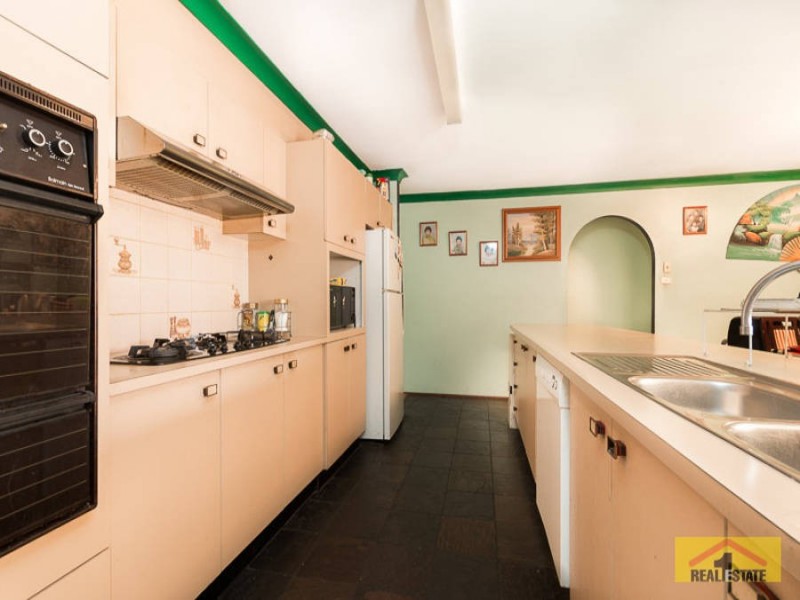 4 Ferrier Crescent, Minchinbury NSW 2770