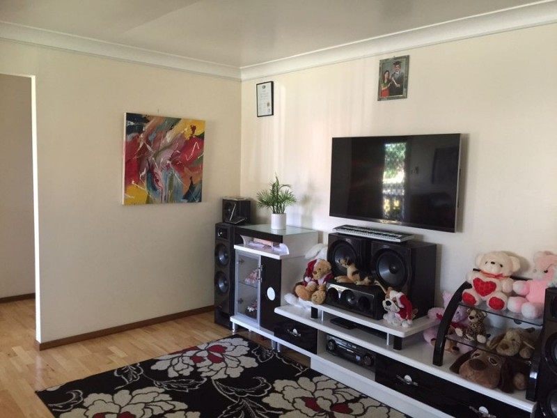 27 Fuchsia Crescent, Quakers Hill NSW 2763