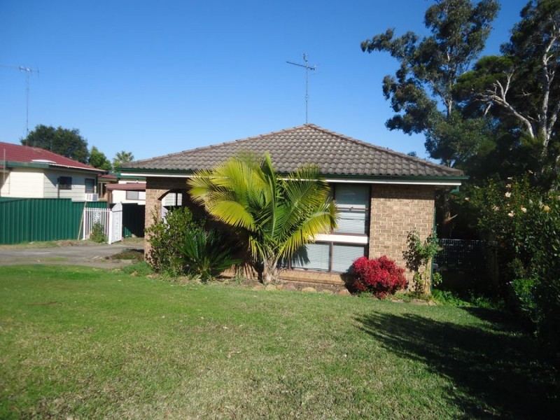 33 Garrick Road, St Clair NSW 2759