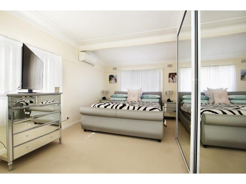 74 Adelaide Street, Oxley Park NSW 2760