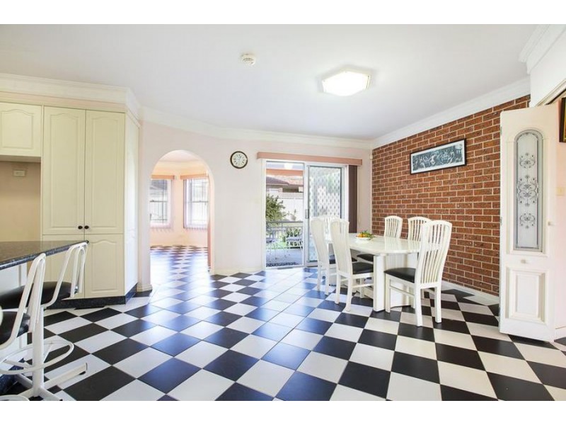 12 Fleurs Street, Minchinbury NSW 2770