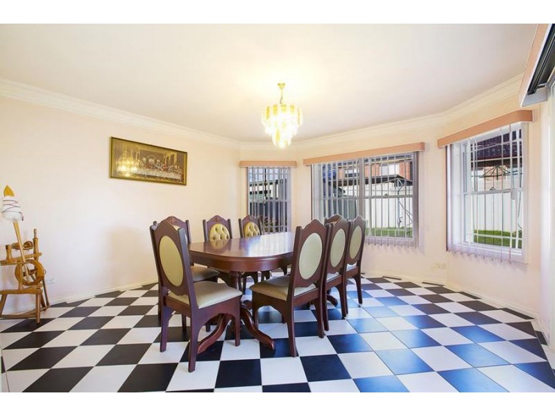 12 Fleurs Street, Minchinbury NSW 2770