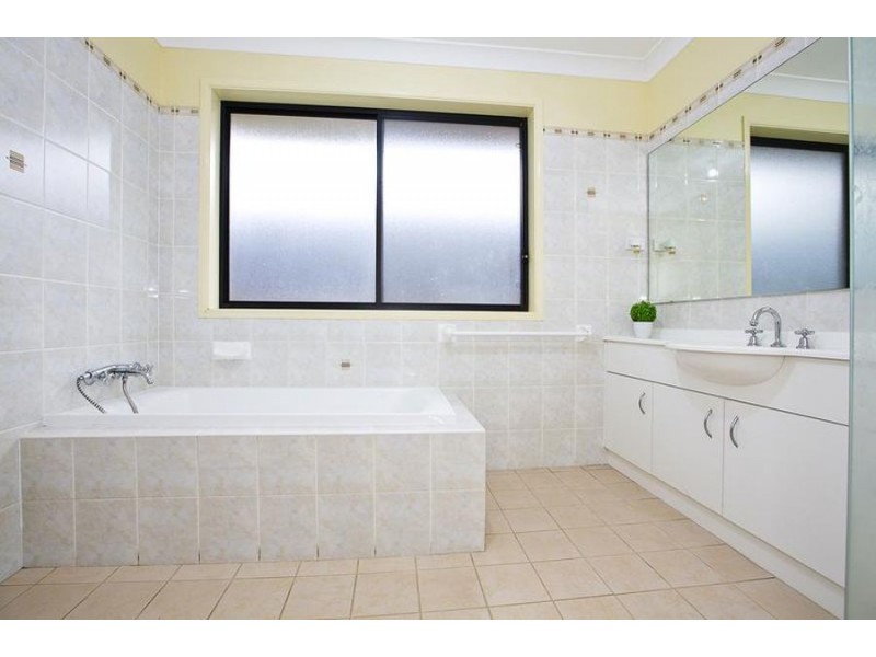 11 Eskdale Street, Minchinbury NSW 2770