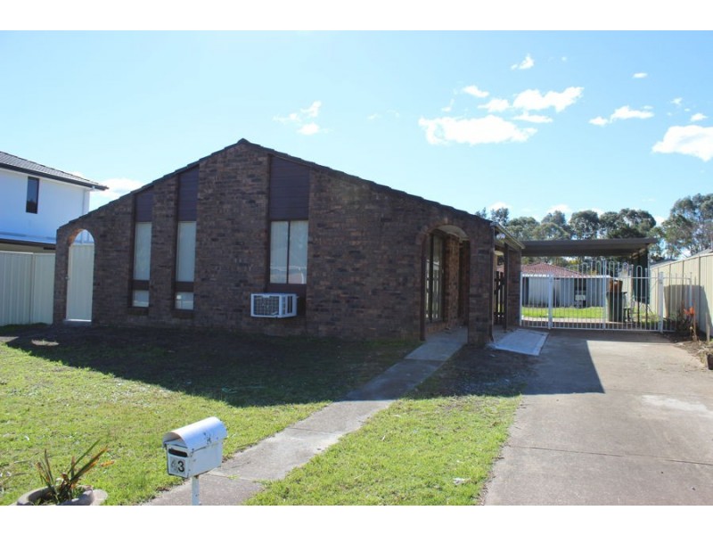 43 Madison Circuit, St Clair NSW 2759