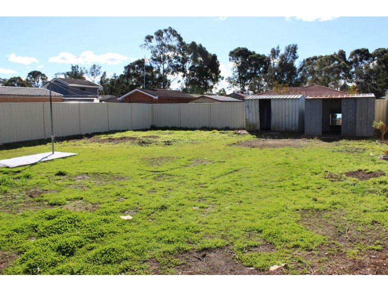 43 Madison Circuit, St Clair NSW 2759