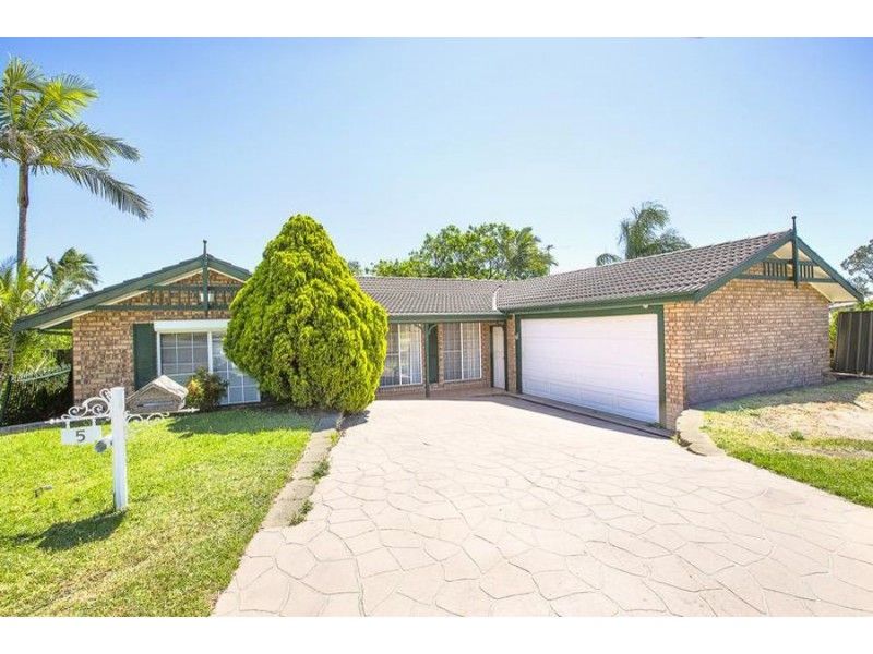 5 Pinot Place, Minchinbury NSW 2770