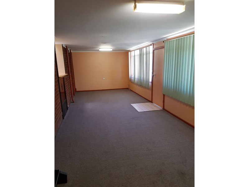 60 Mariana Crescent, Lethbridge Park NSW 2770