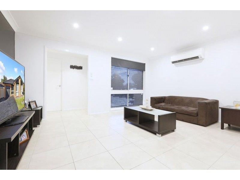 4 Denver Road, St Clair NSW 2759