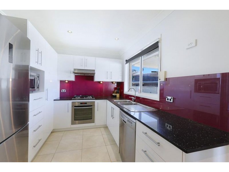 4 Denver Road, St Clair NSW 2759