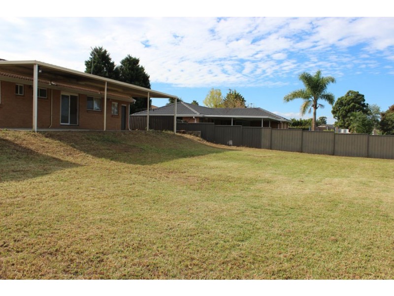 106 Chasselas Avenue, Eschol Park NSW 2558