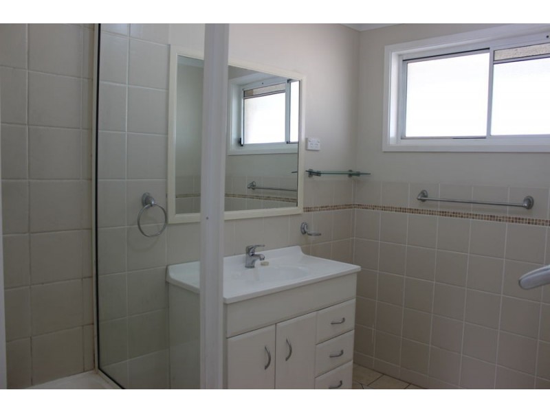 106 Chasselas Avenue, Eschol Park NSW 2558