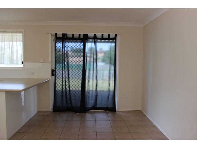 106 Chasselas Avenue, Eschol Park NSW 2558