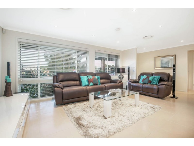 215 McFarlane Drive, Minchinbury NSW 2770