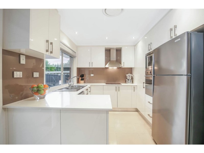 215 McFarlane Drive, Minchinbury NSW 2770