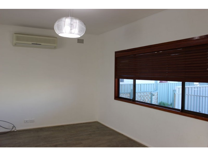 31 Melbourne ST, Oxley Park NSW 2760